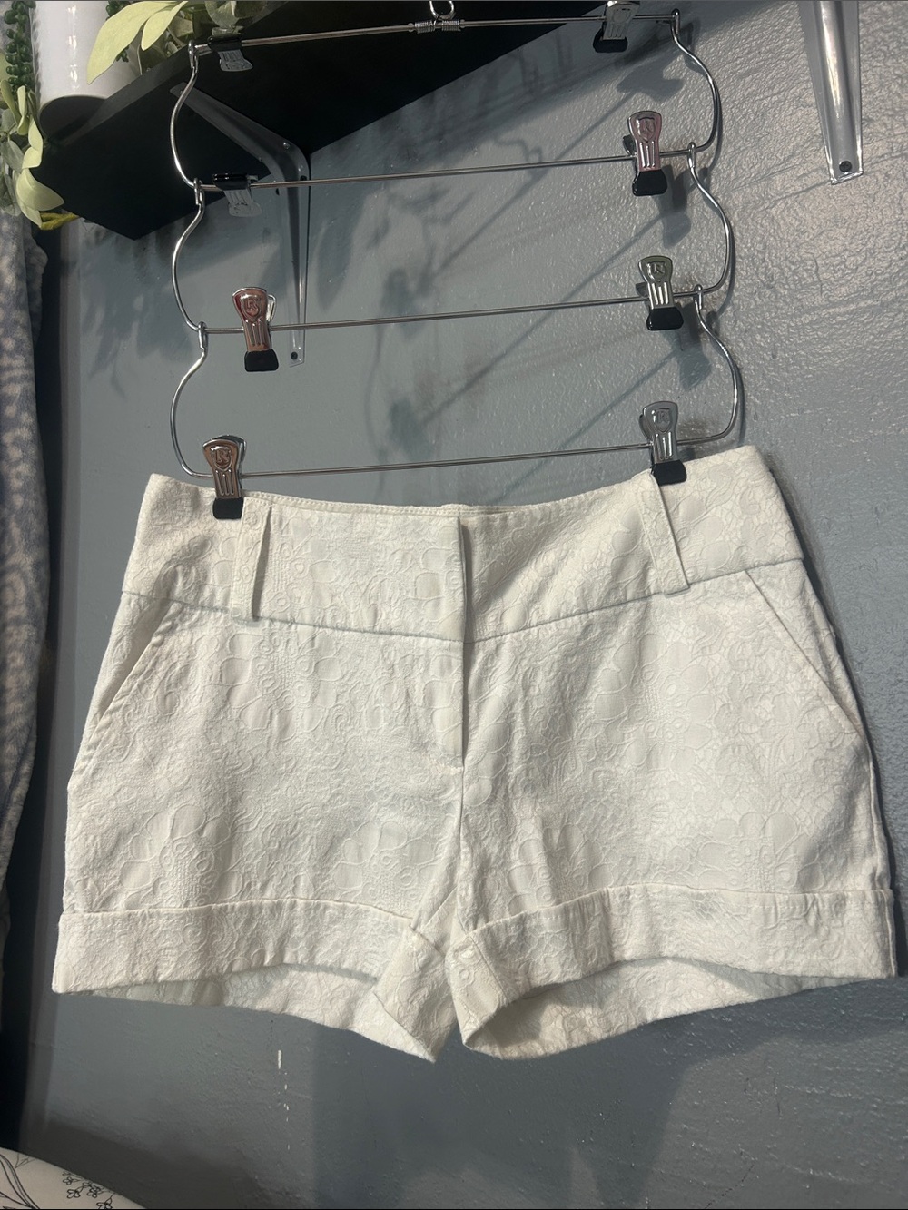 Maurices White Floral Embossed Women's Shorts